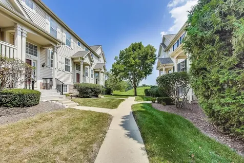 985 Manchester Circle Grayslake IL 60030
