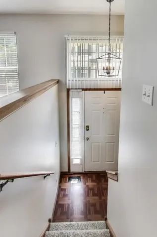 985 Manchester Circle Grayslake IL 60030