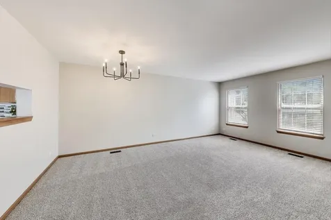 985 Manchester Circle Grayslake IL 60030