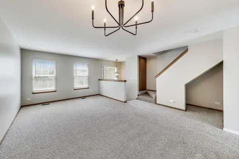 985 Manchester Circle Grayslake IL 60030