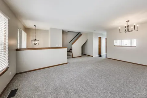 985 Manchester Circle Grayslake IL 60030