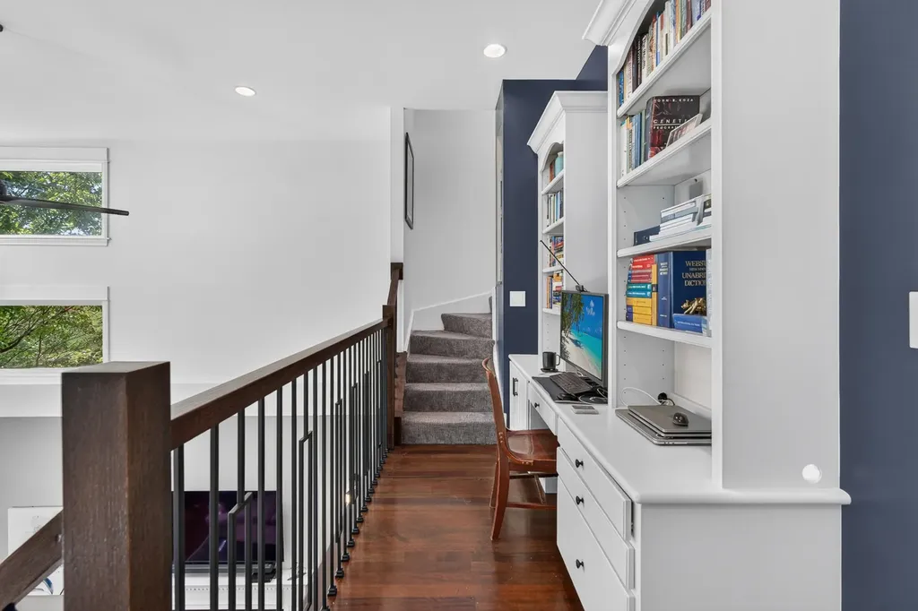 1320 West Grenshaw Street Chicago IL 60607
