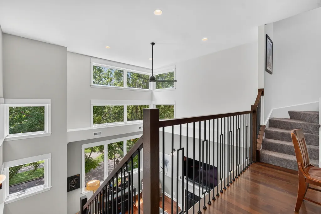 1320 West Grenshaw Street Chicago IL 60607
