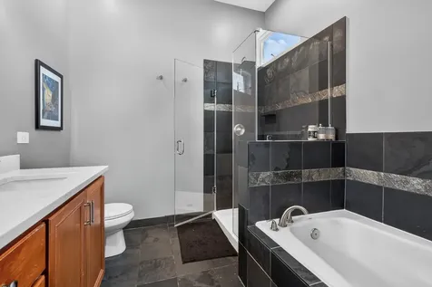 1320 West Grenshaw Street Chicago IL 60607