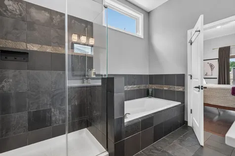 1320 West Grenshaw Street Chicago IL 60607