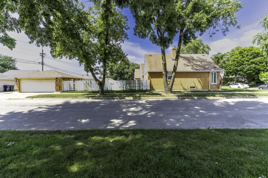 6158 South Normandy Avenue Chicago IL 60638