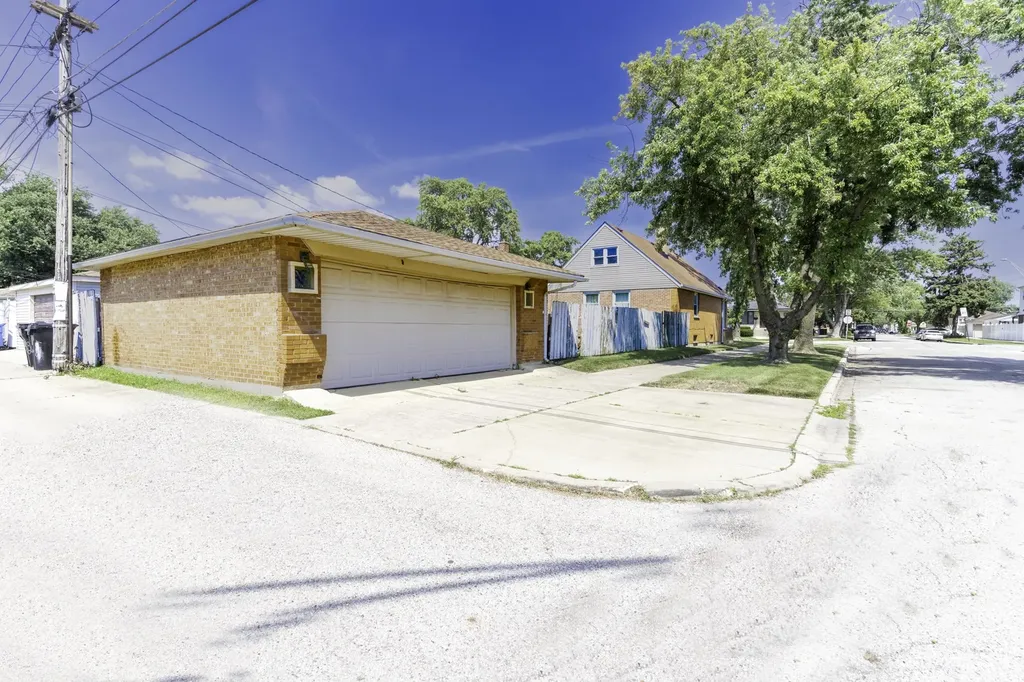 6158 South Normandy Avenue Chicago IL 60638