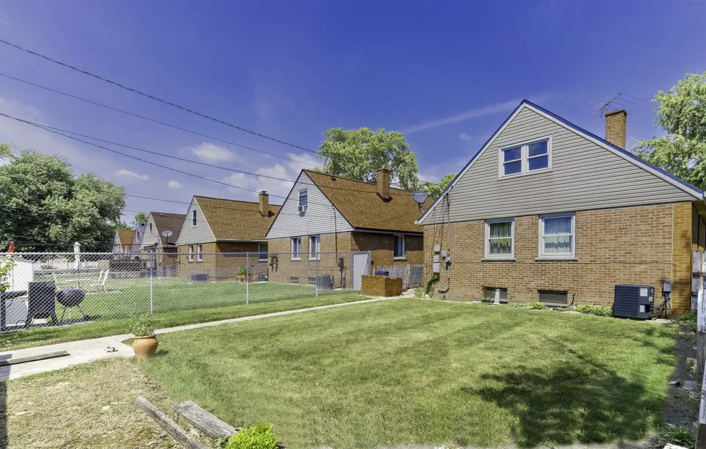 6158 South Normandy Avenue Chicago IL 60638