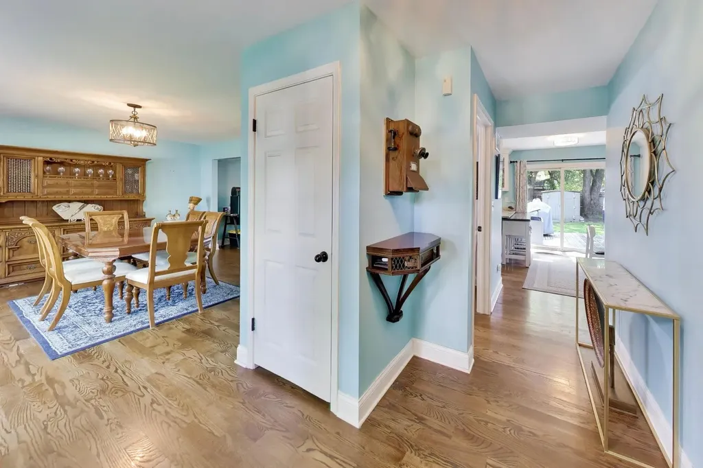1917 Templar Drive Naperville IL 60565