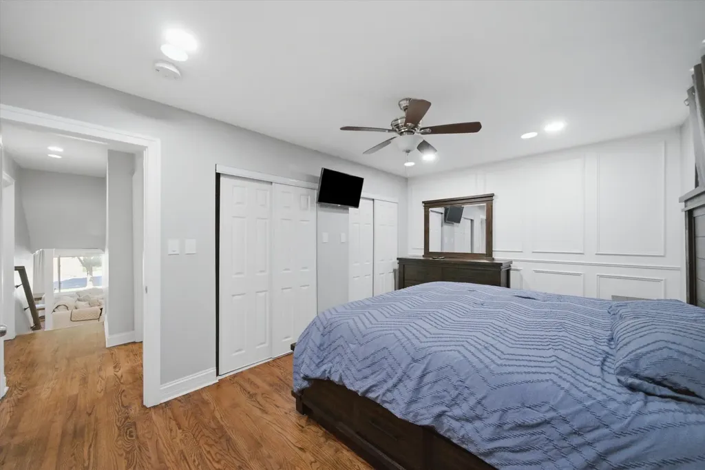 607 North Van Auken Street Elmhurst IL 60126