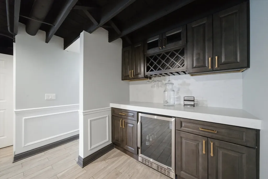 607 North Van Auken Street Elmhurst IL 60126