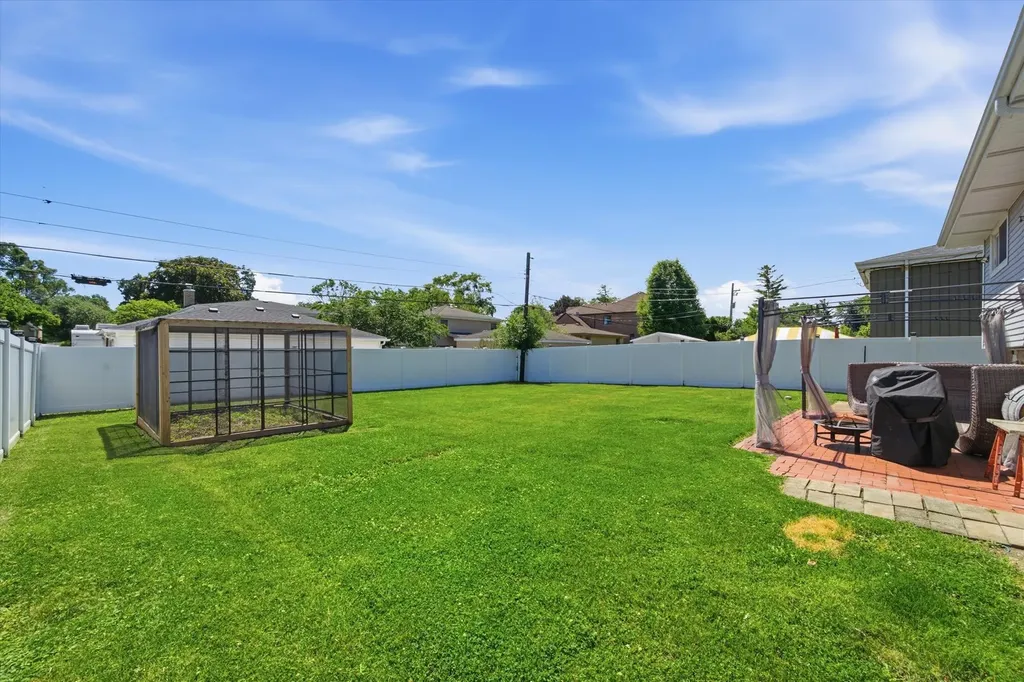 607 North Van Auken Street Elmhurst IL 60126