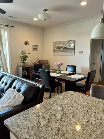 2352 West Byron Street Chicago IL 60618