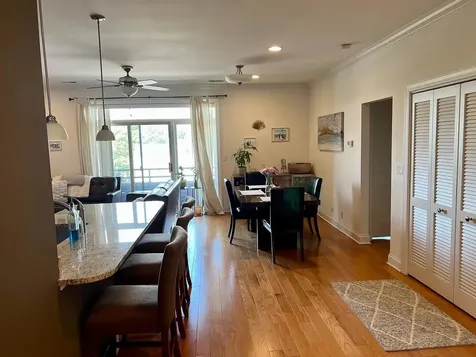 2352 West Byron Street Chicago IL 60618