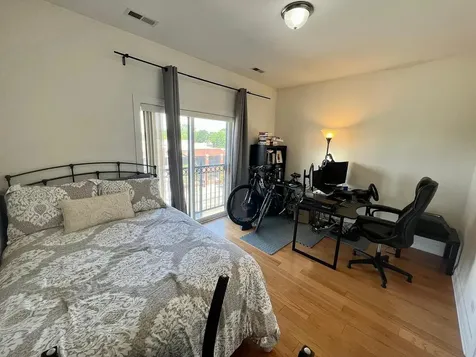 2352 West Byron Street Chicago IL 60618