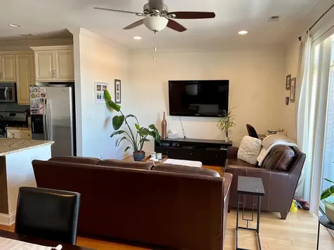 2352 West Byron Street Chicago IL 60618