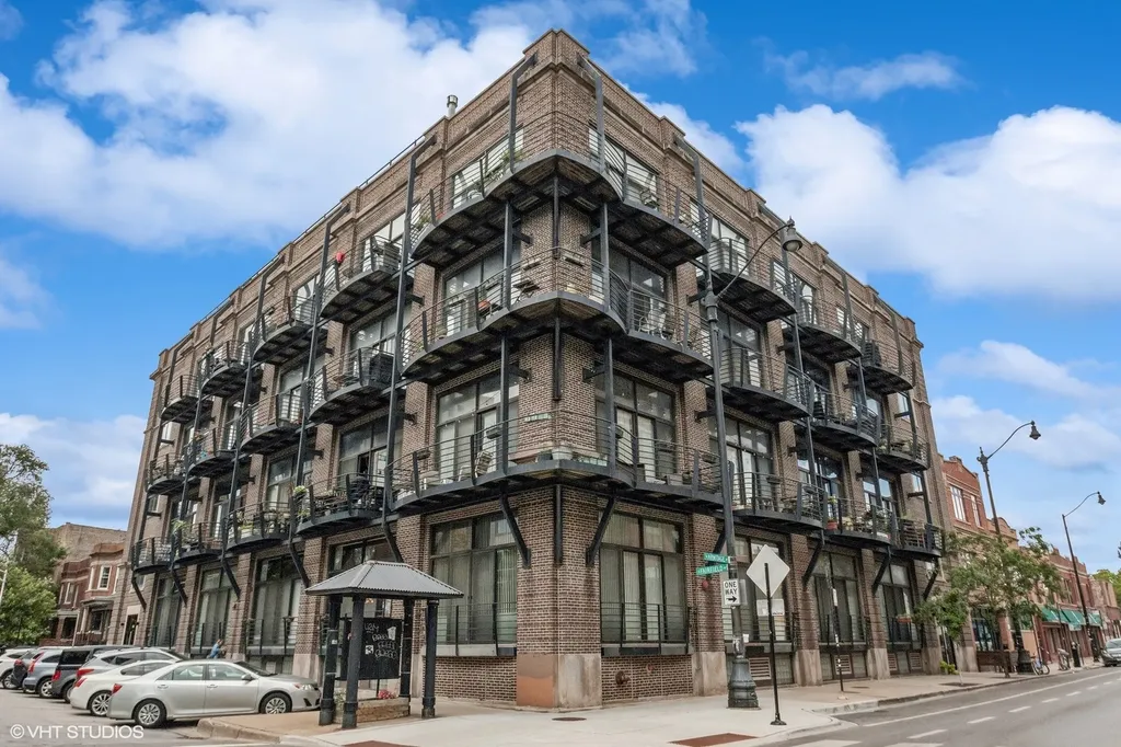 2735 West Armitage Avenue Chicago IL 60647