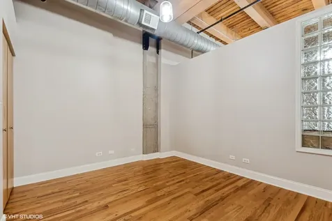 2735 West Armitage Avenue Chicago IL 60647