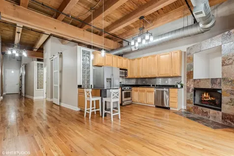 2735 West Armitage Avenue Chicago IL 60647