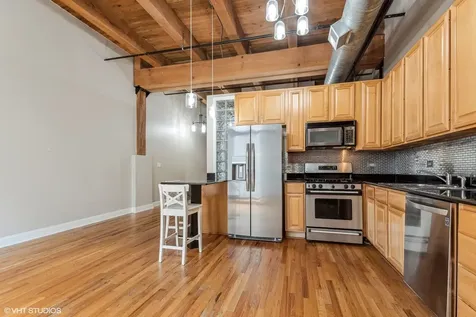 2735 West Armitage Avenue Chicago IL 60647