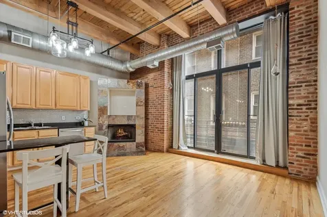 2735 West Armitage Avenue Chicago IL 60647