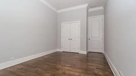 3917 North Western Avenue Chicago IL 60618