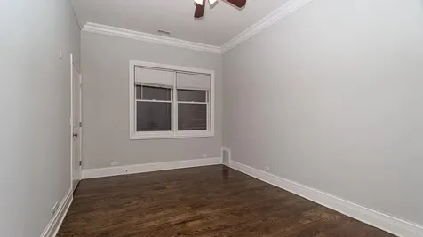 3917 North Western Avenue Chicago IL 60618