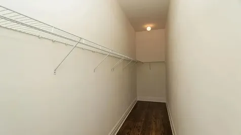 3917 North Western Avenue Chicago IL 60618