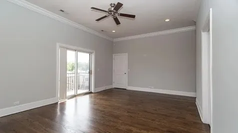 3917 North Western Avenue Chicago IL 60618