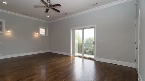 3917 North Western Avenue Chicago IL 60618