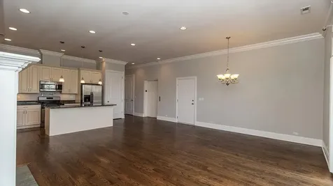 3917 North Western Avenue Chicago IL 60618