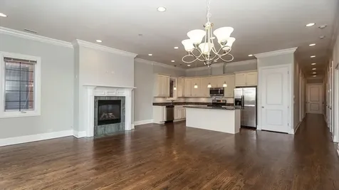 3917 North Western Avenue Chicago IL 60618