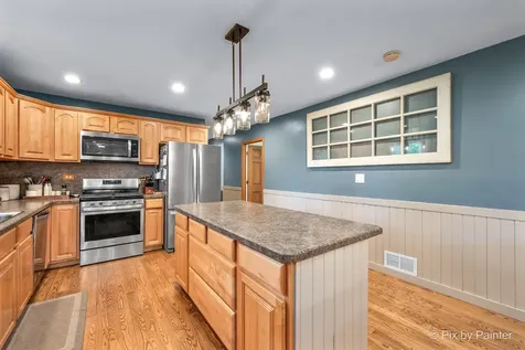 2116 North Pebble Drive Mchenry IL 60051