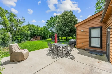 2116 North Pebble Drive Mchenry IL 60051