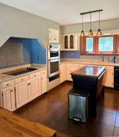 14309 K B Road Capron IL 61012