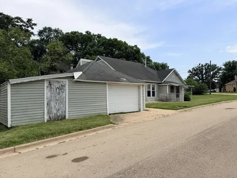 610 Wyatt Avenue Oglesby IL 61348