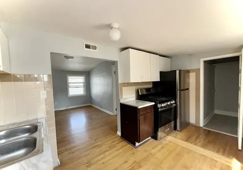 2531 North Tripp Avenue Chicago IL 60639