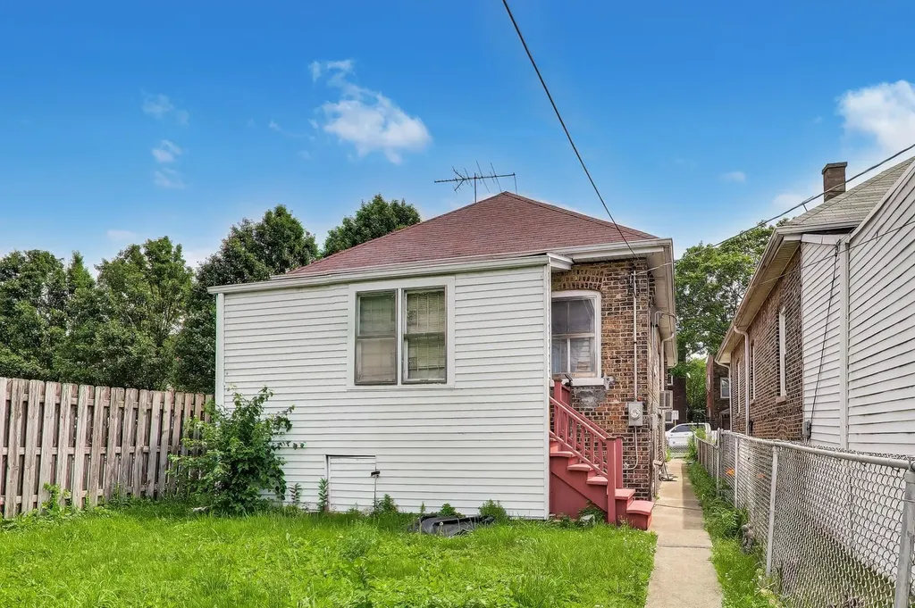 7930 South Maryland Avenue Chicago IL 60619