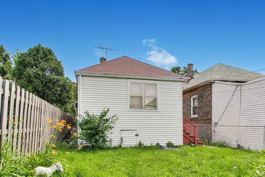 7930 South Maryland Avenue Chicago IL 60619