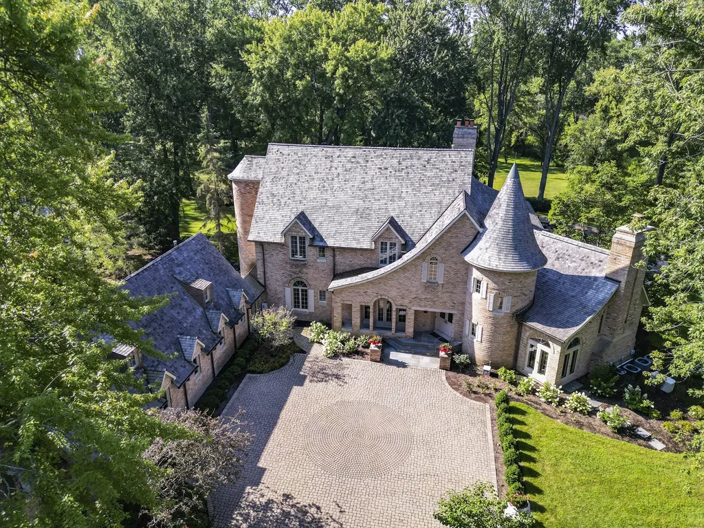 285 West Westminster Avenue Lake Forest IL 60045