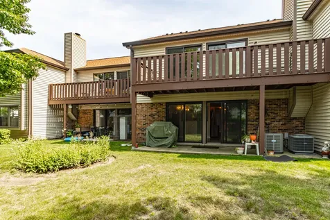 692 Hapsfield Lane Buffalo Grove IL 60089