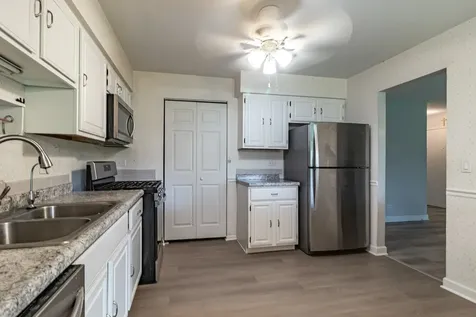 692 Hapsfield Lane Buffalo Grove IL 60089