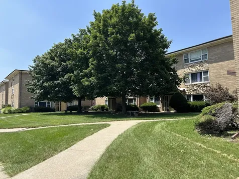 3164 West Meadow Lane Drive Merrionette Park IL 60803