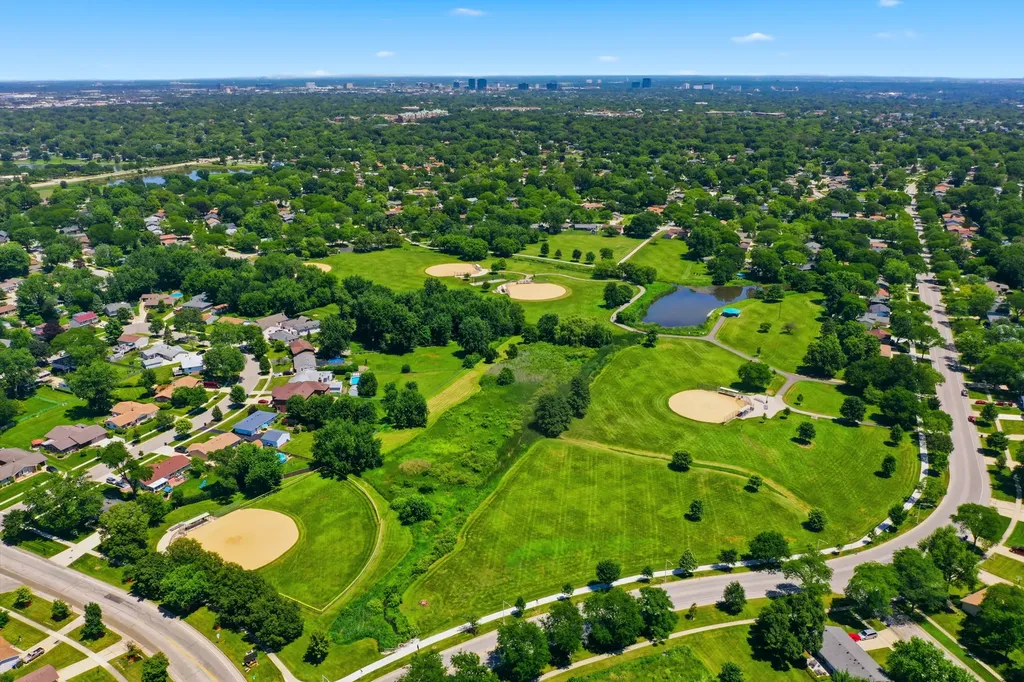 1318 Kingston Lane Schaumburg IL 60193