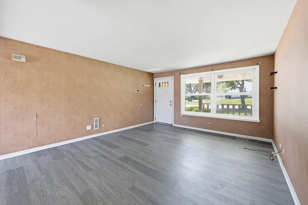 1318 Kingston Lane Schaumburg IL 60193