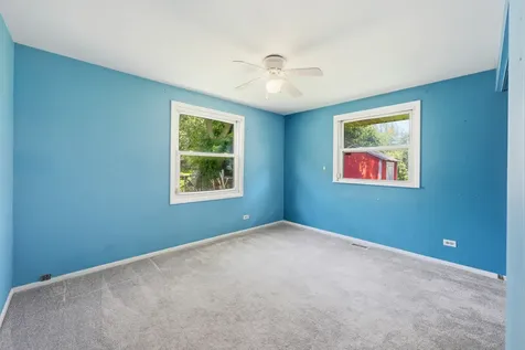 1318 Kingston Lane Schaumburg IL 60193