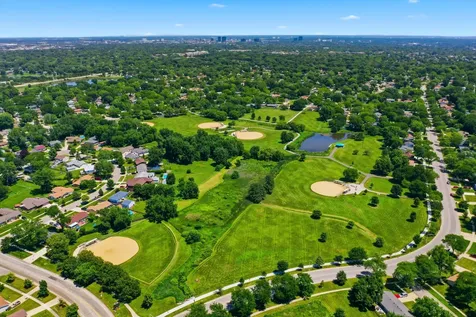 1318 Kingston Lane Schaumburg IL 60193