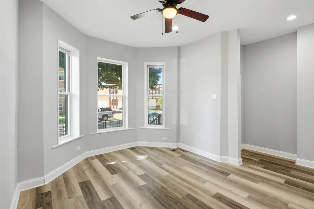 4024 West Arthington Street Chicago IL 60624