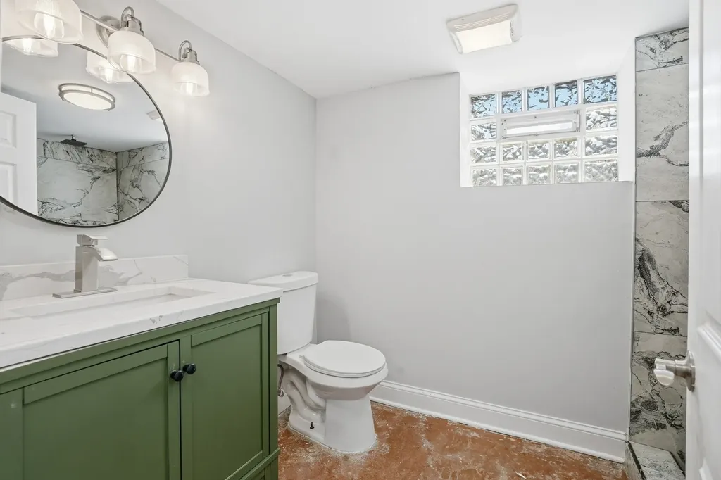 4024 West Arthington Street Chicago IL 60624