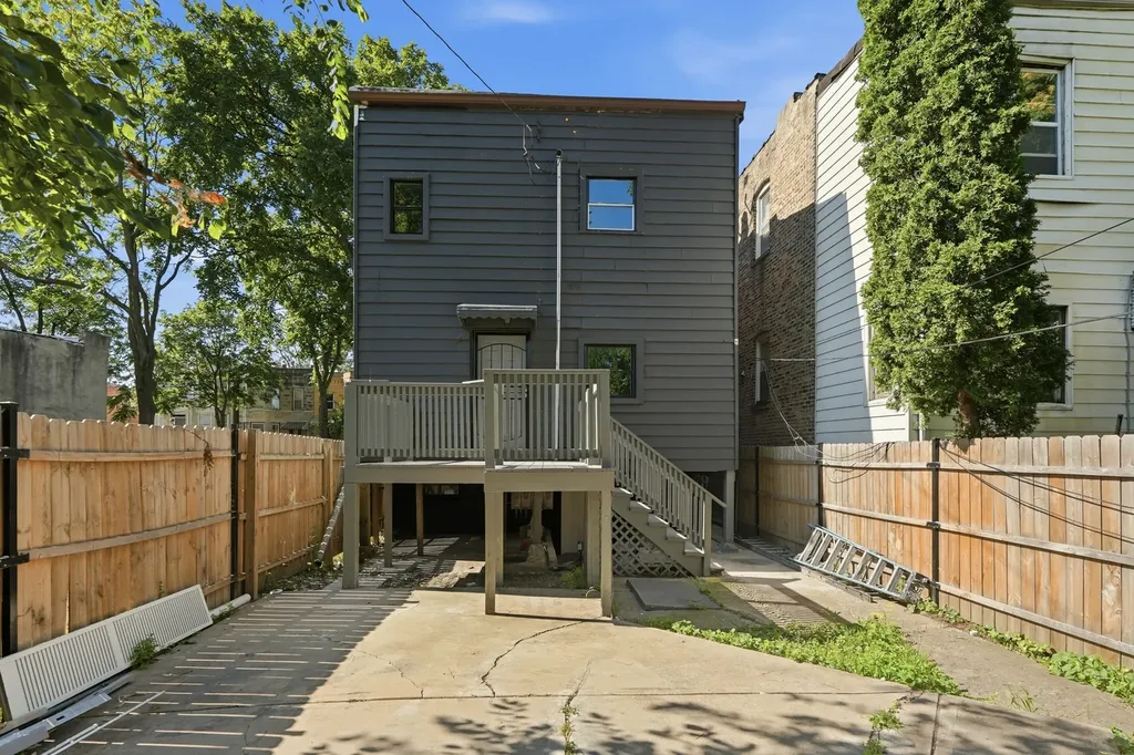 4024 West Arthington Street Chicago IL 60624